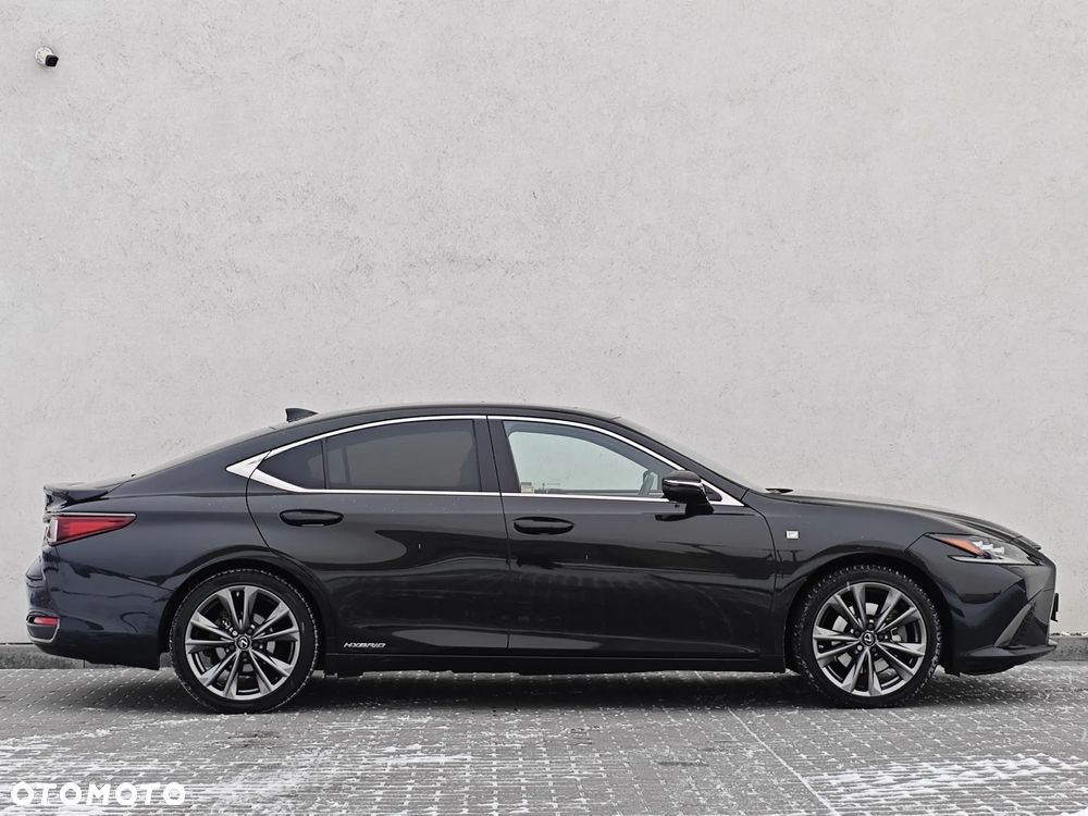 Lexus ES 300h F Sport Edition - 10