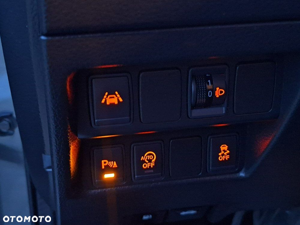 Nissan Qashqai - 25