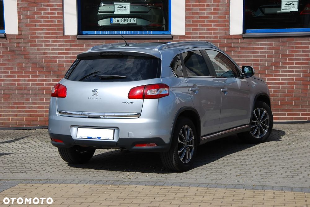 Peugeot 4008 - 22