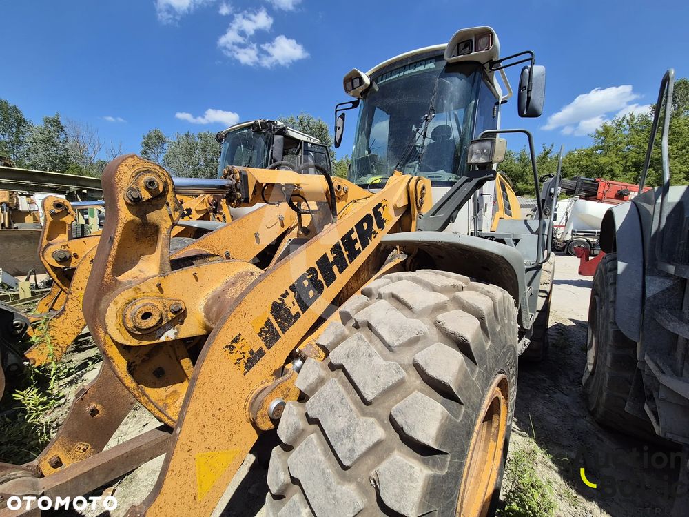 Liebherr L566 - 9