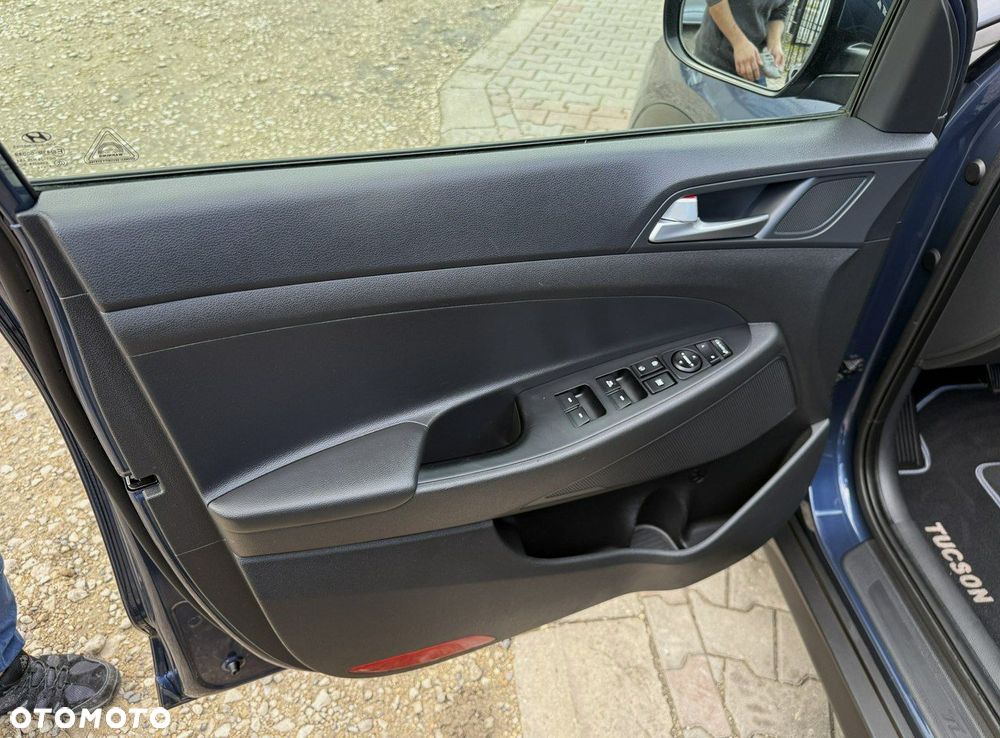 Hyundai Tucson blue 1.6 GDi 2WD Navi - 14
