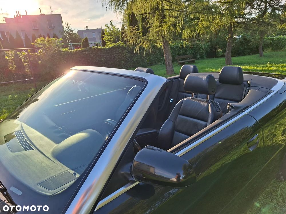 Audi A4 Cabrio 2.5 TDI - 26