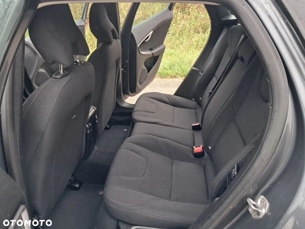 Volvo V40 D2 Momentum - 15