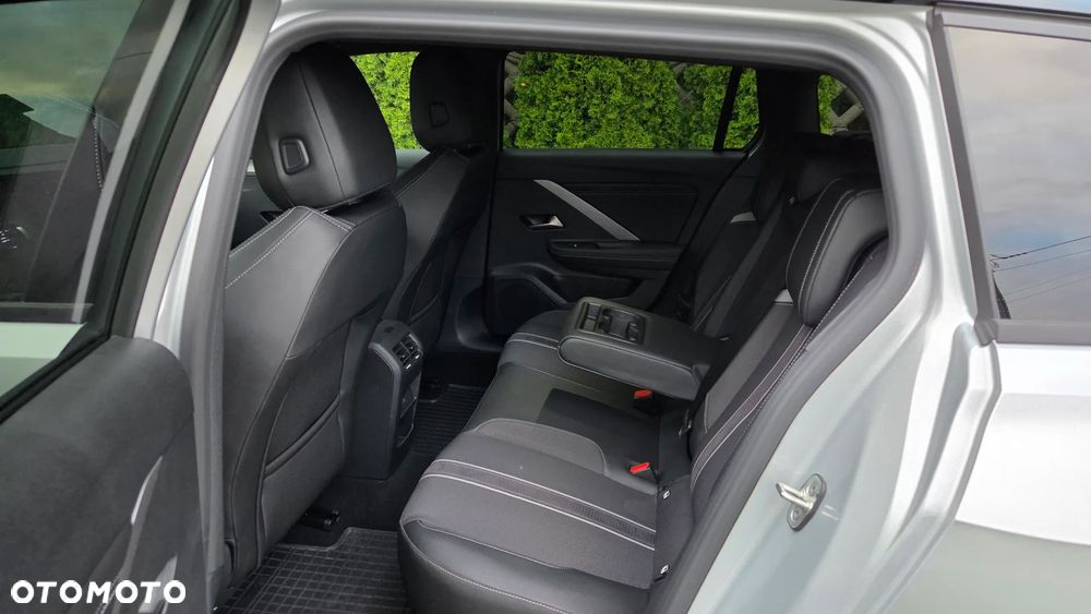 Opel Astra VI 1.2 T GS Line S&S - 13