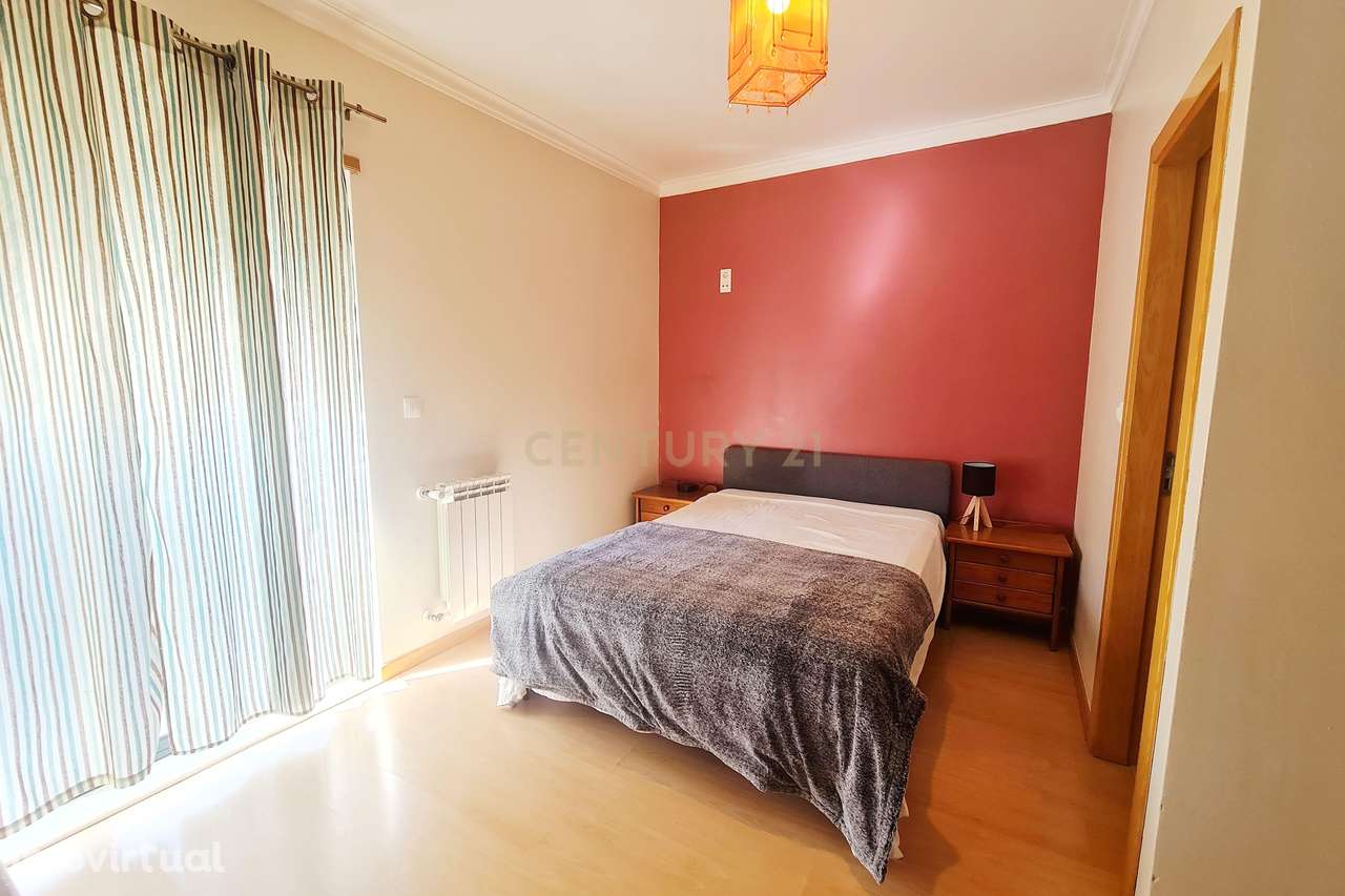 Moradia T4 com Garagem Ampla e Grande Espaço Exterior Charneca da Capa - Grande imagem: 3/54