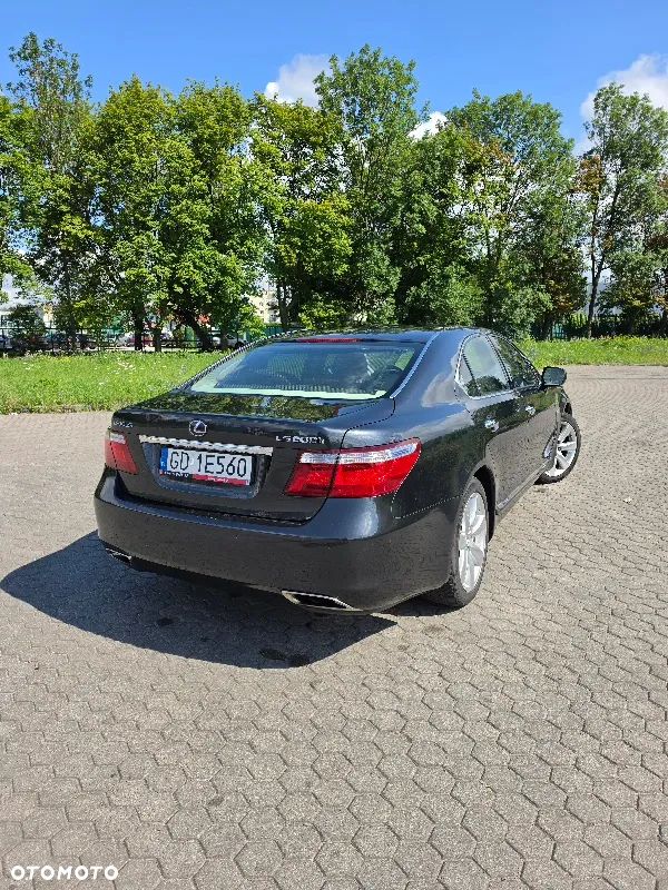 Lexus LS 600h Elegance - 2