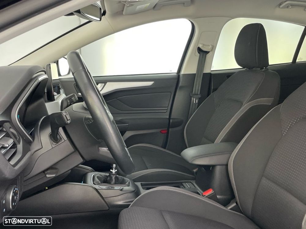 Ford Focus 1.0 EcoBoost Titanium - 18