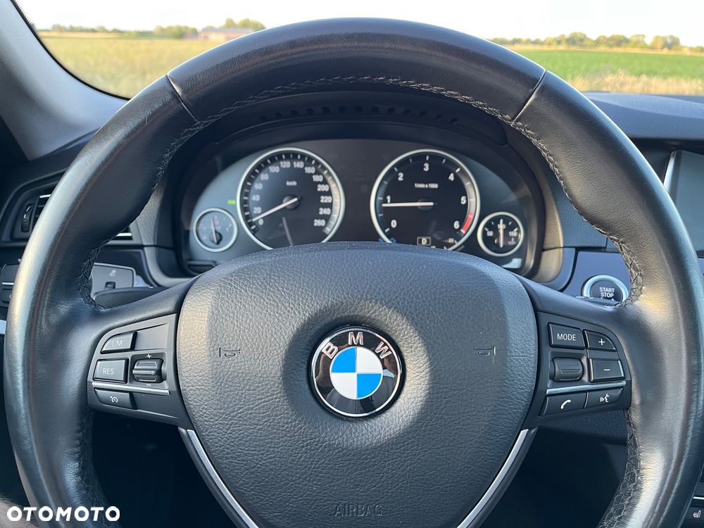 BMW Seria 5 518d Sport - 35