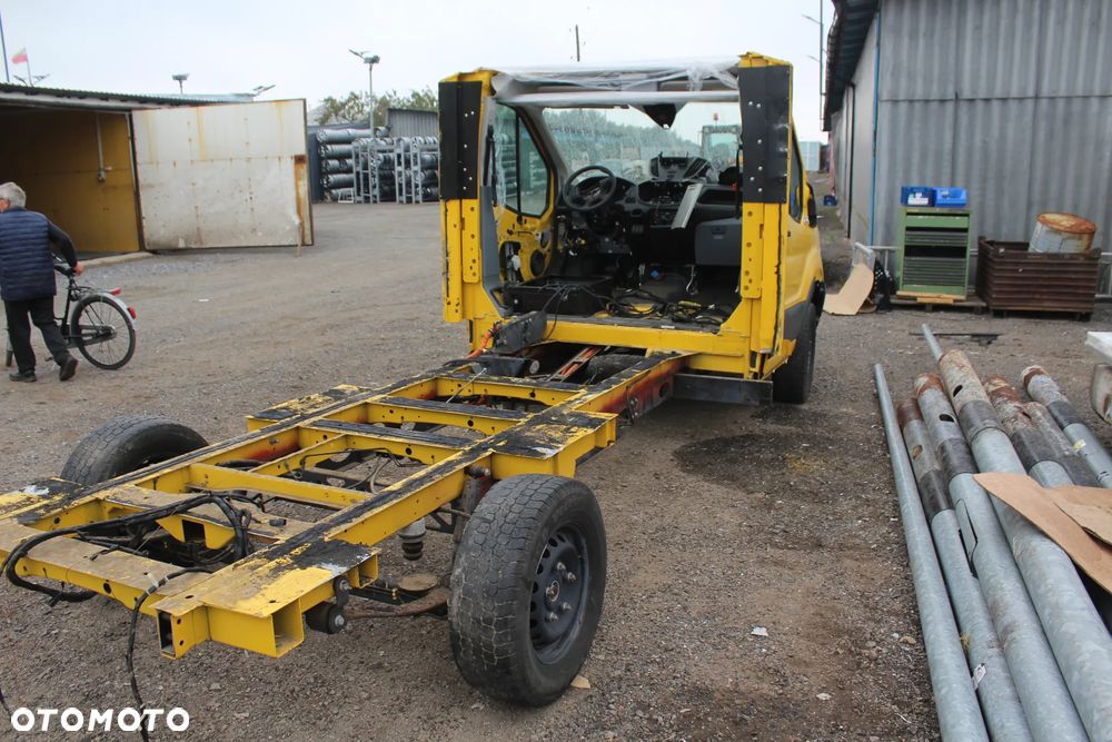 Ford Transit - 12