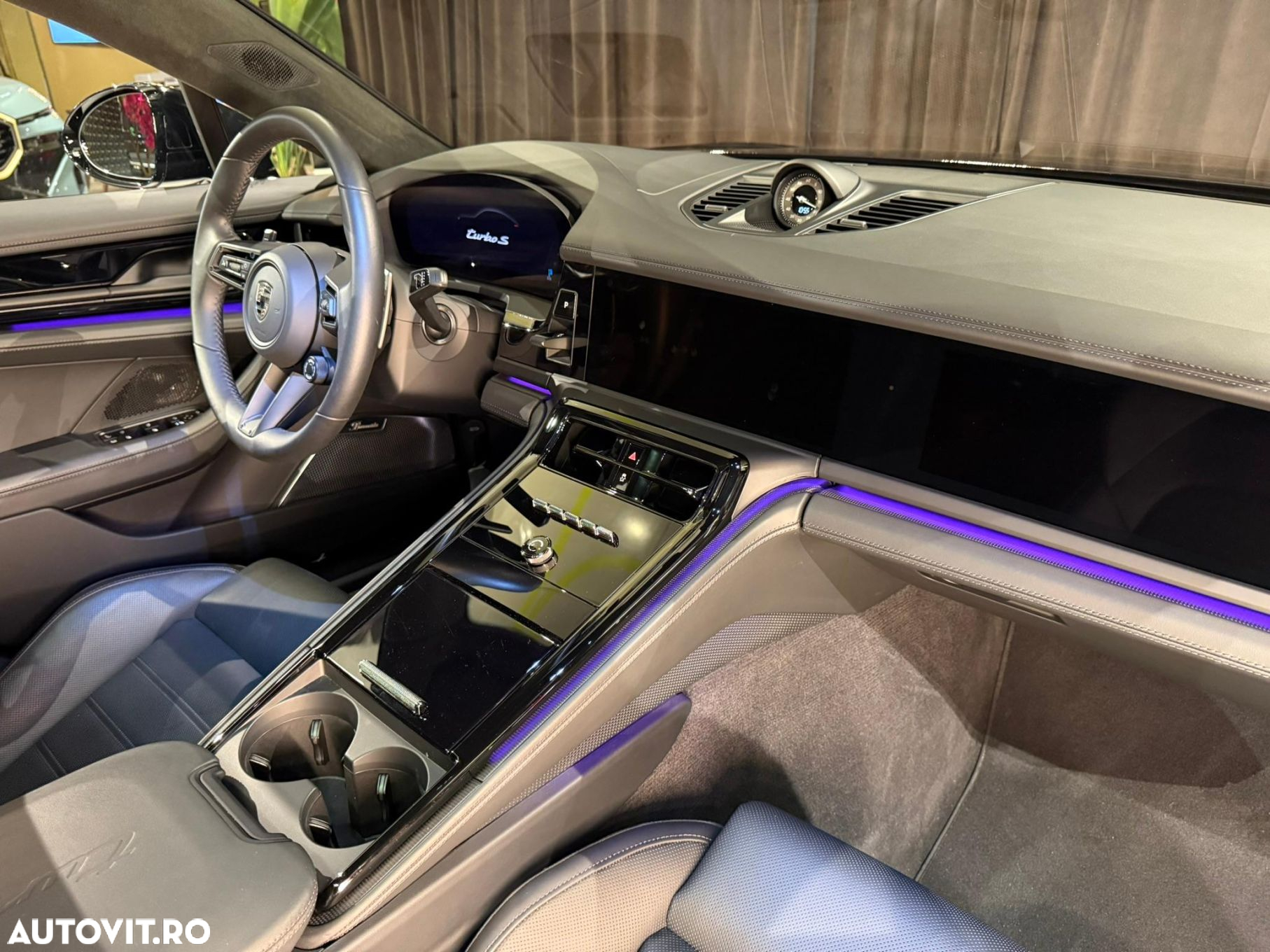 Porsche Panamera - 23