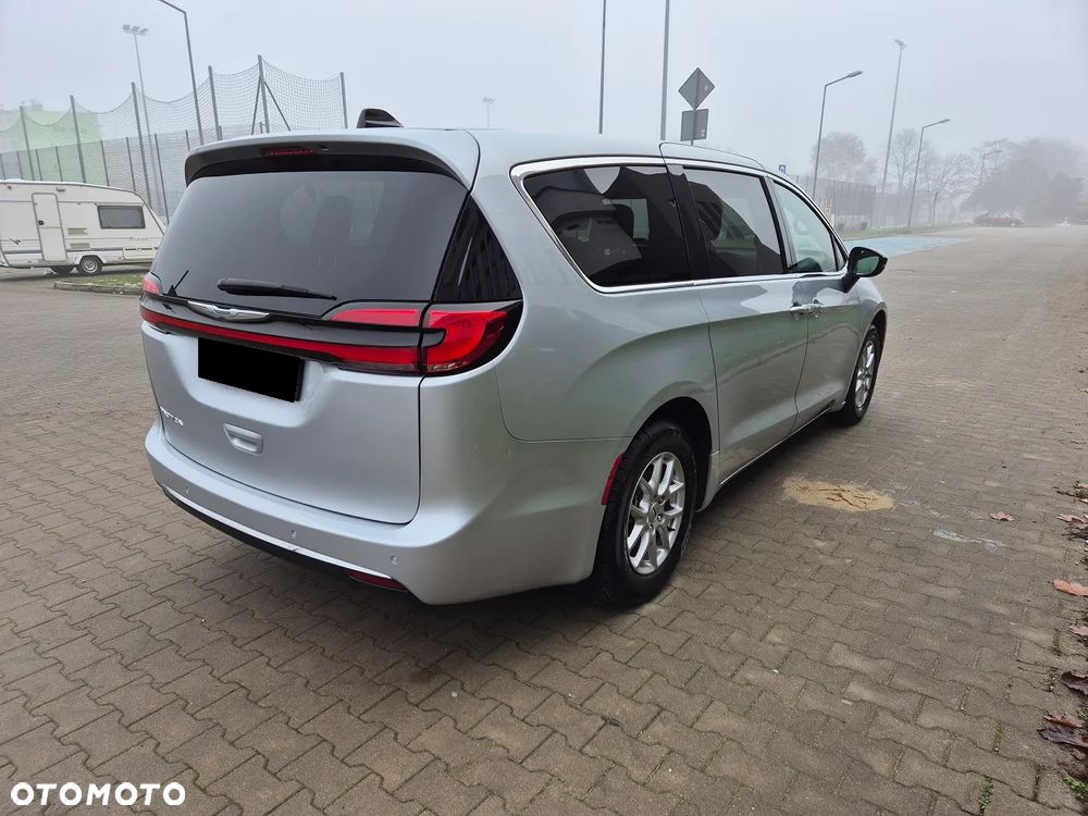 Chrysler Pacifica - 6