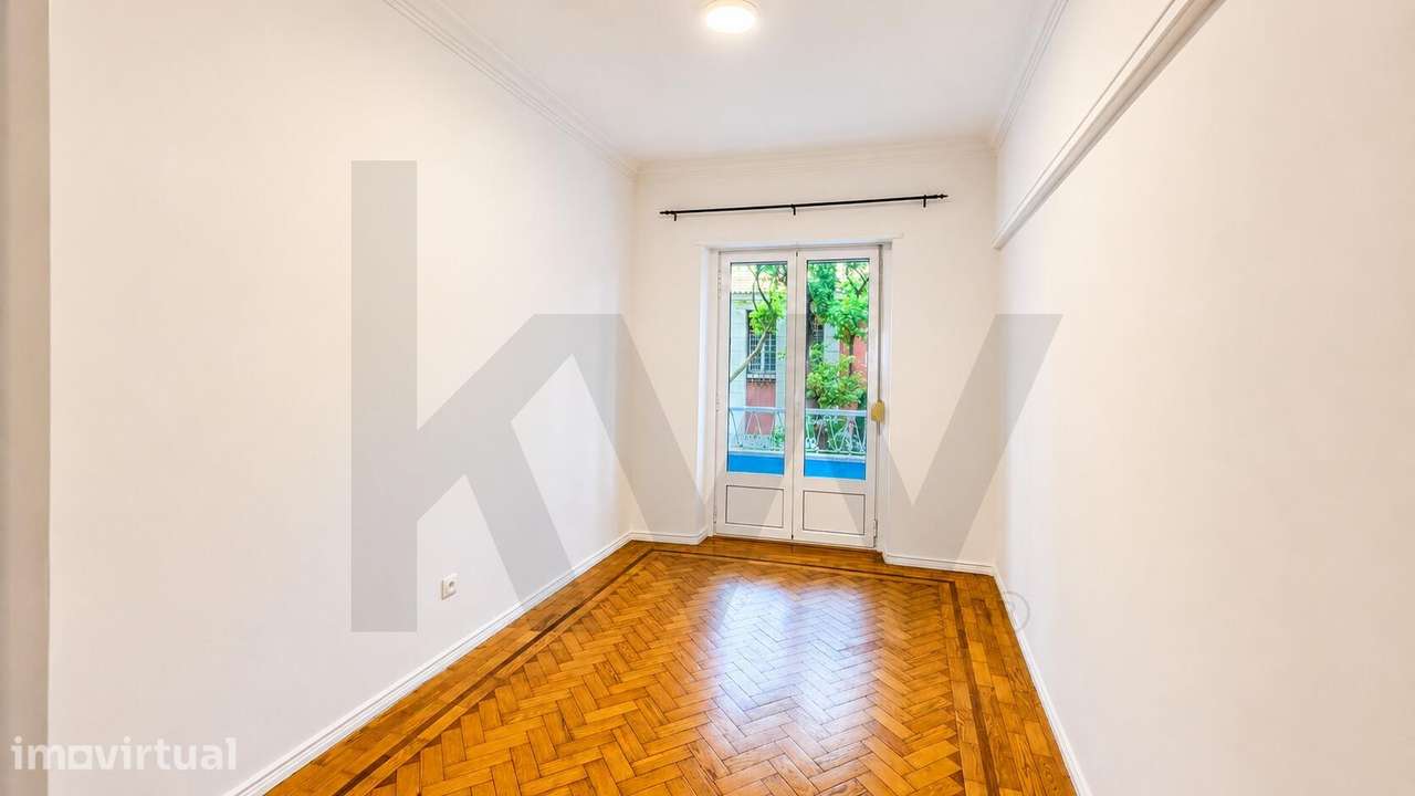 Apartamento T2 com varanda em Campo de Ourique - Grande imagem: 2/15