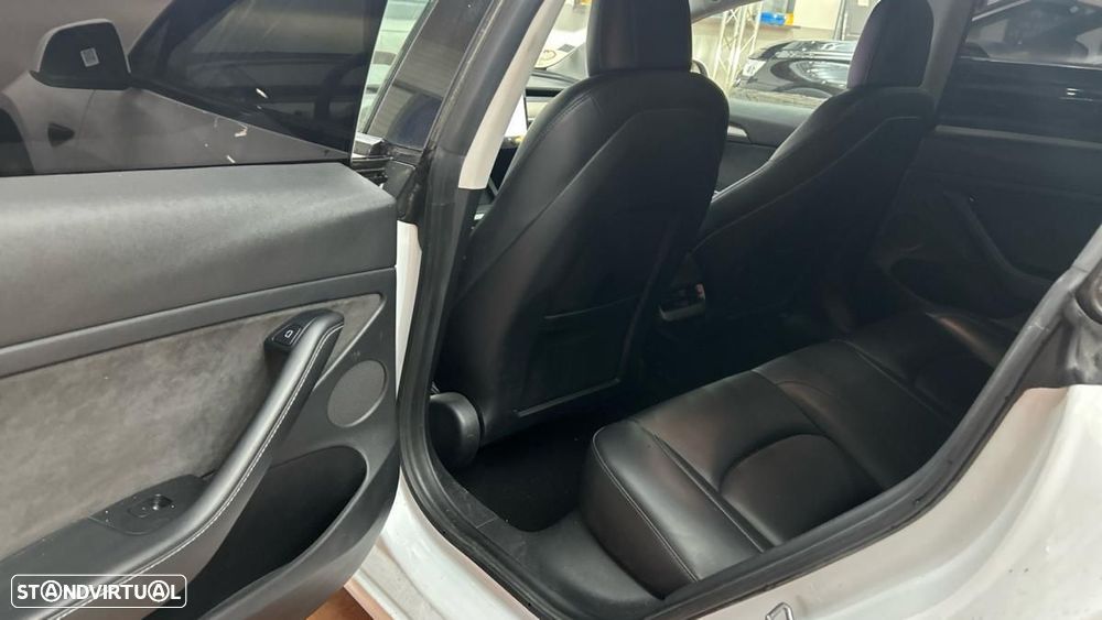 Tesla Model 3 Standard Range Plus RWD - 5