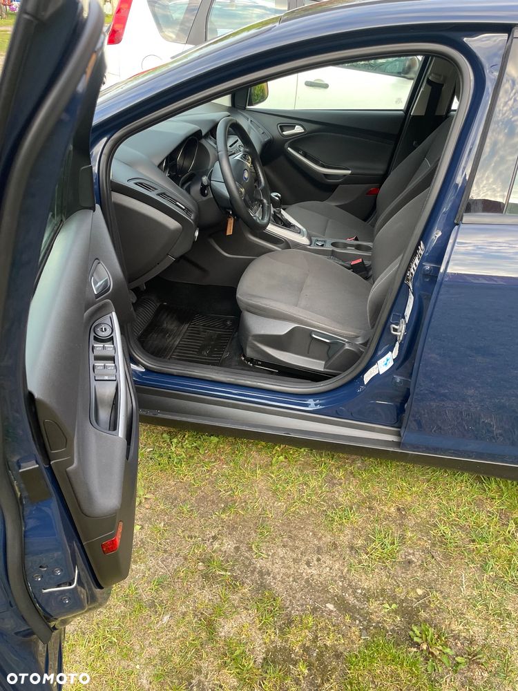 Ford Focus 1.6 Edition - 12