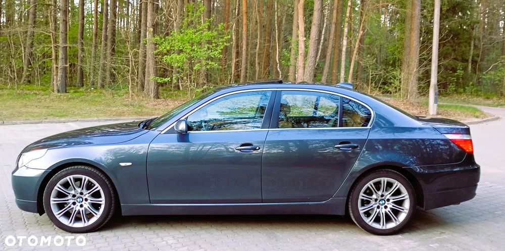 BMW Seria 5 530d Sport-Aut Edition Sport - 4