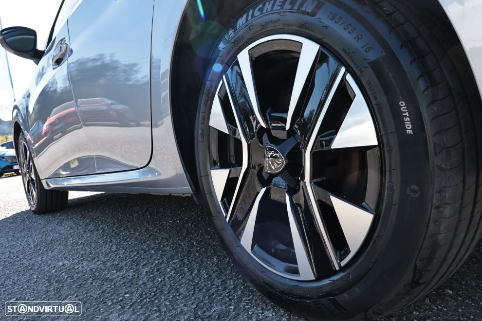 Peugeot 208 1.2 PureTech Allure - 5