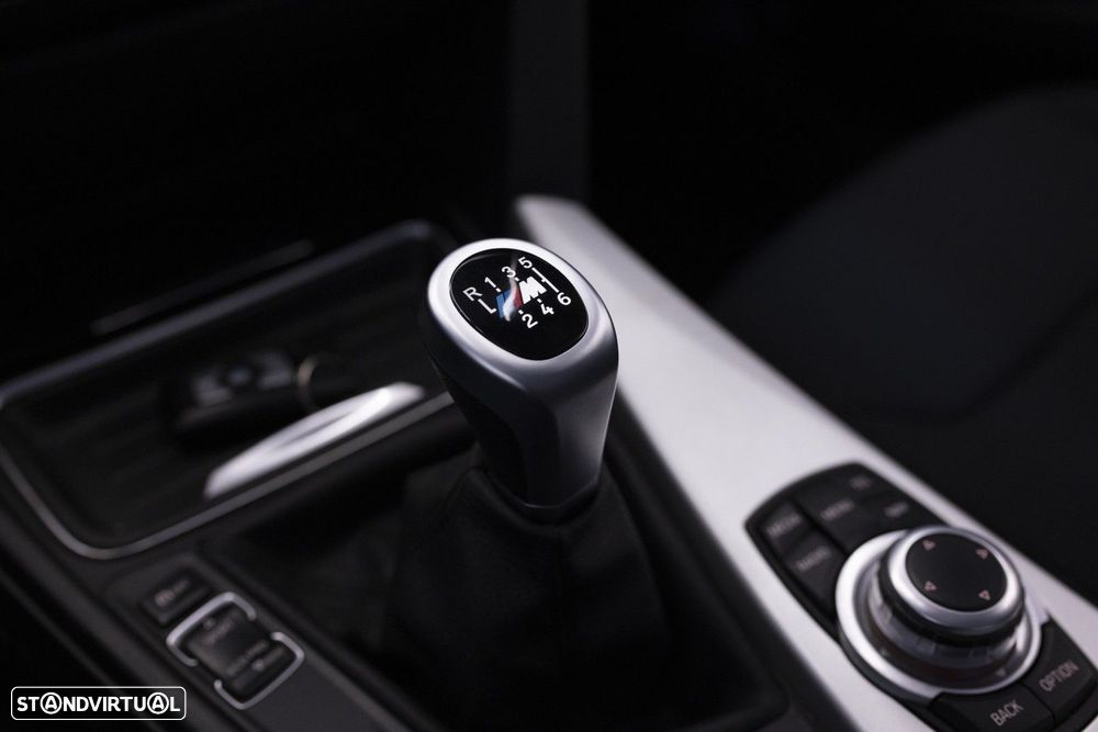 BMW 316 d Pack M - 17