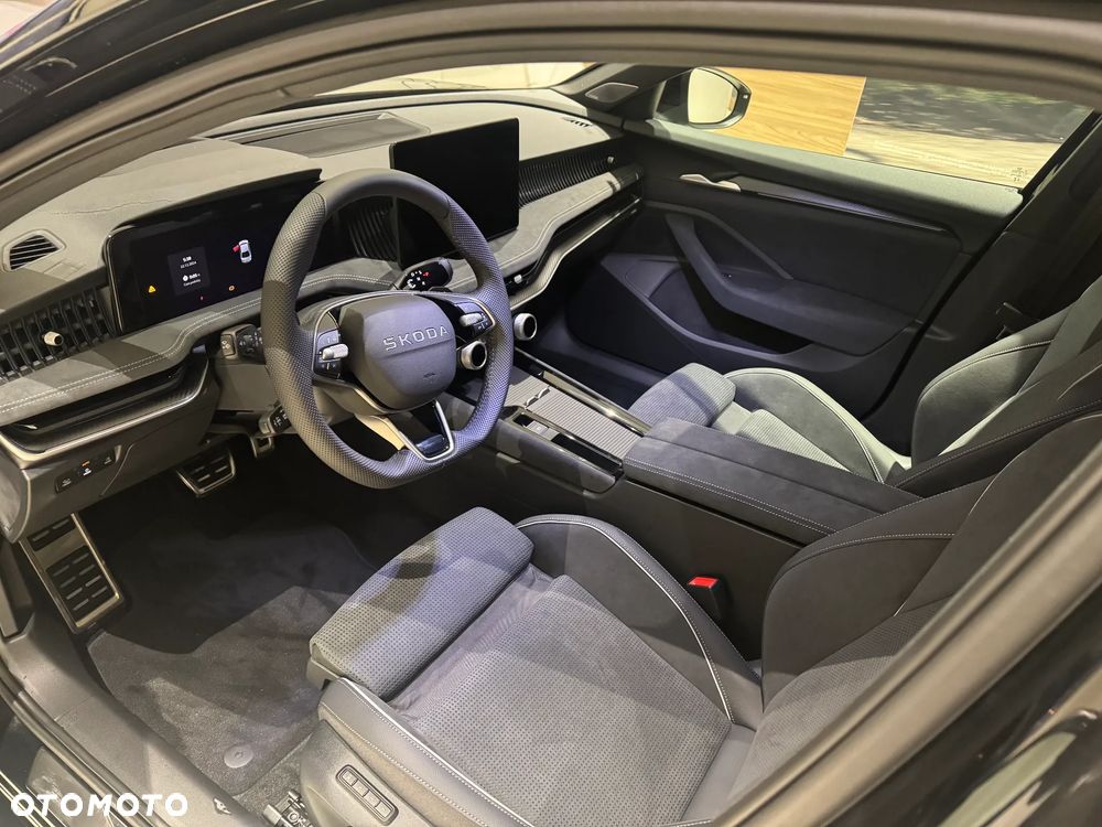 Skoda Superb 2.0 TSI Sportline DSG - 5