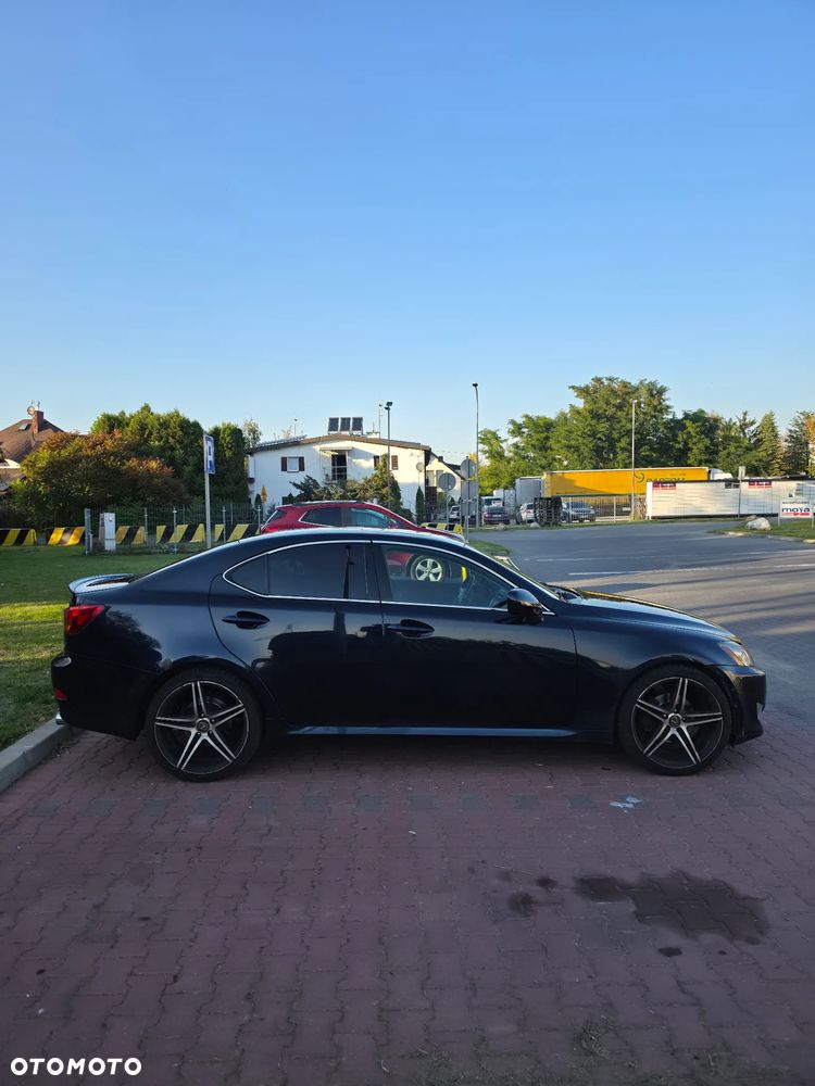 Lexus IS - 3