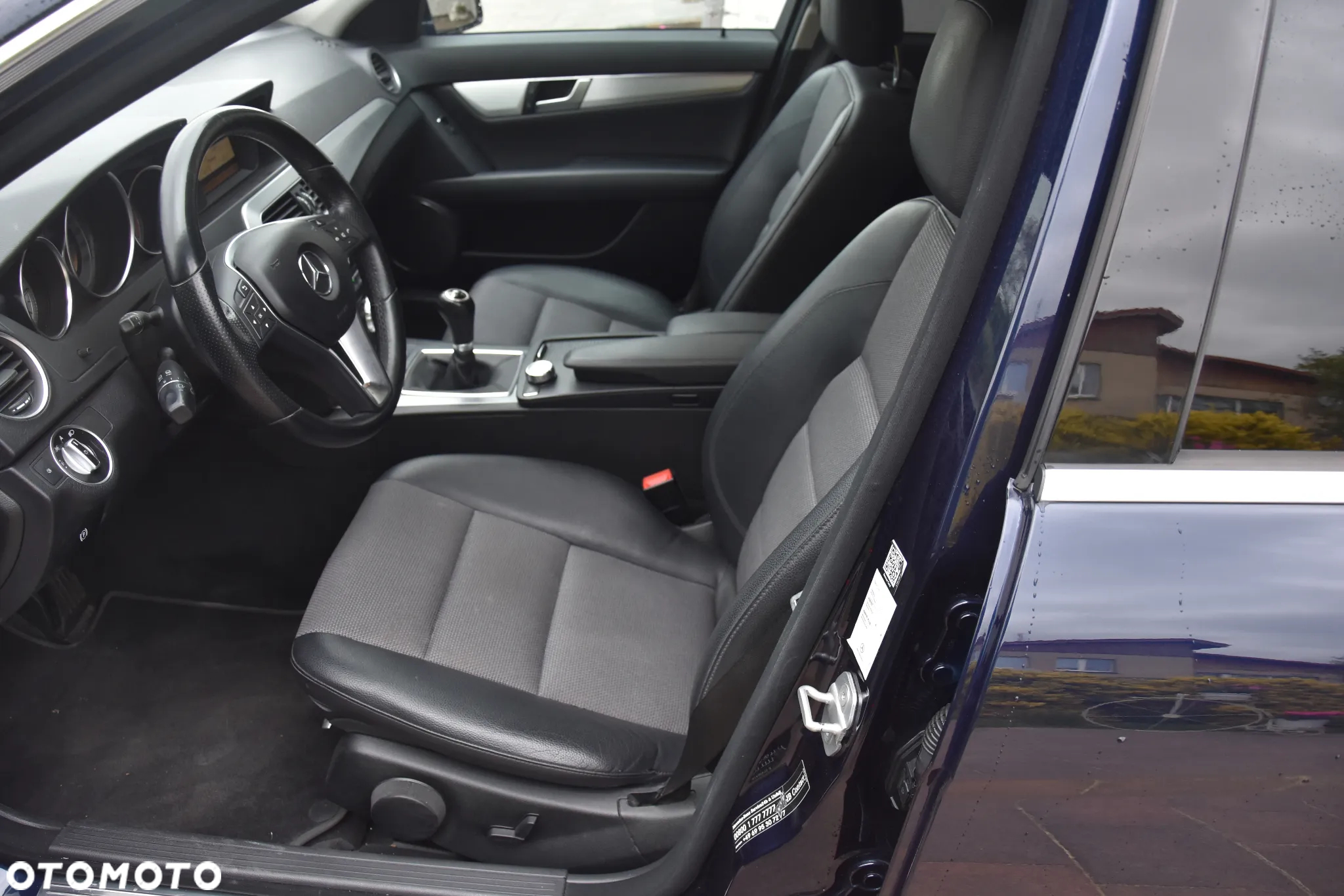 Mercedes-Benz Klasa C 200 CGI BlueEff Avantgarde - 17