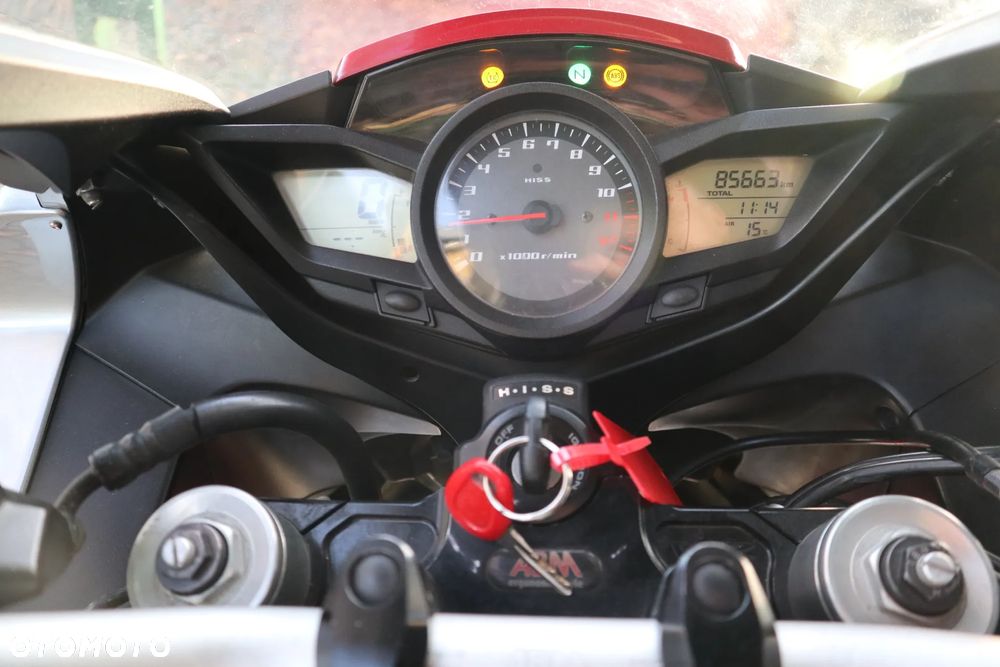 Honda VFR - 3