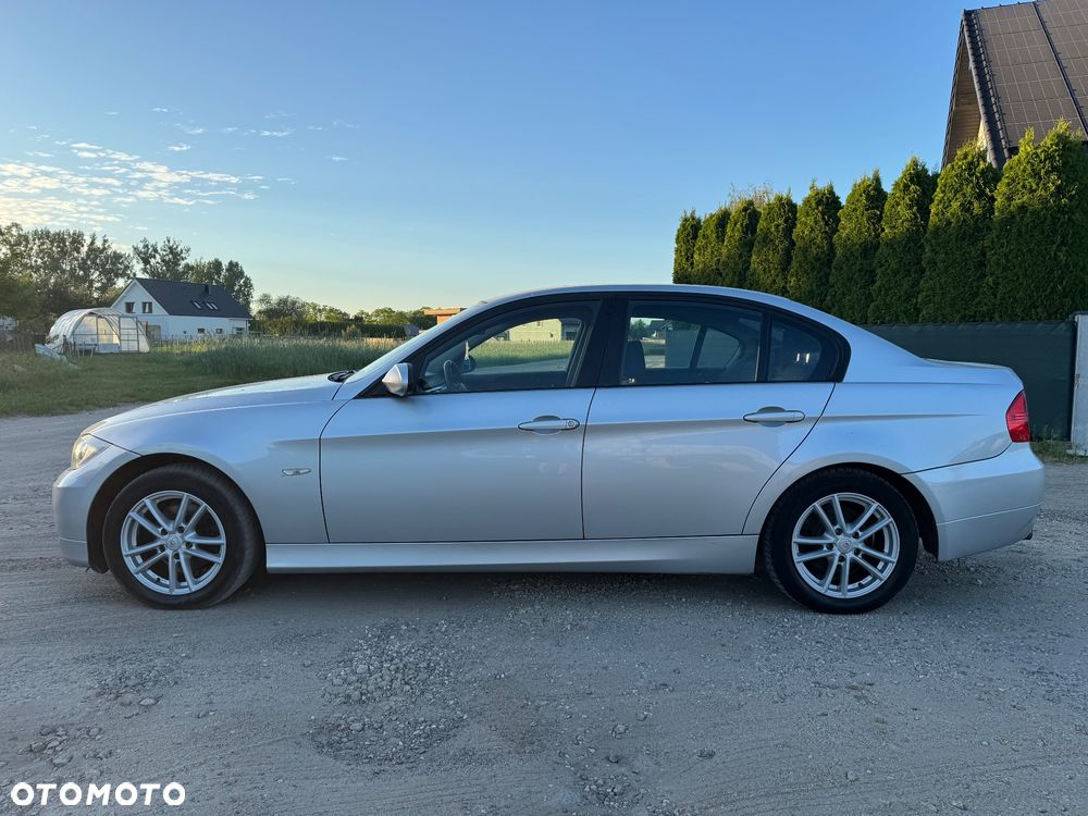 BMW Seria 3 318i Edition Lifestyle - 4