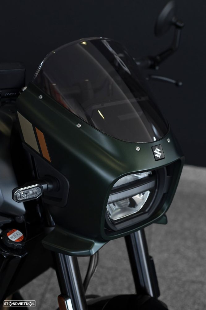 Suzuki GSX 8 TT - 10