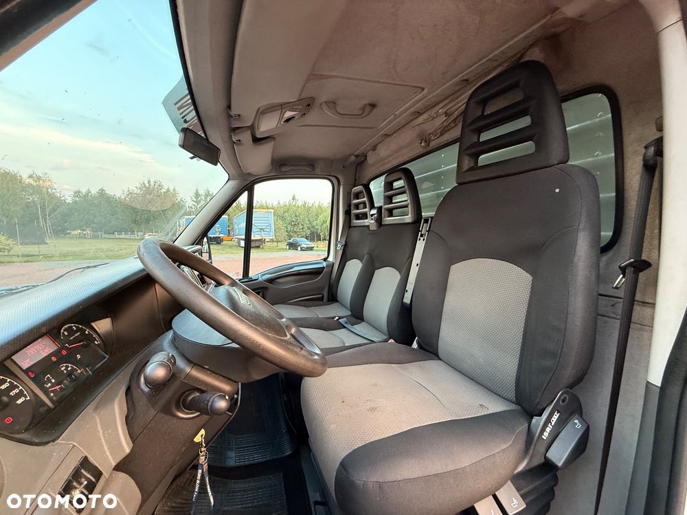 Iveco Daily 35C15 *3.0D* NOWY SILNIK* KONTENER 4.3M *NOWE KOŁA* KLIMA* TEMPOMAT* ZADBANY* - 13