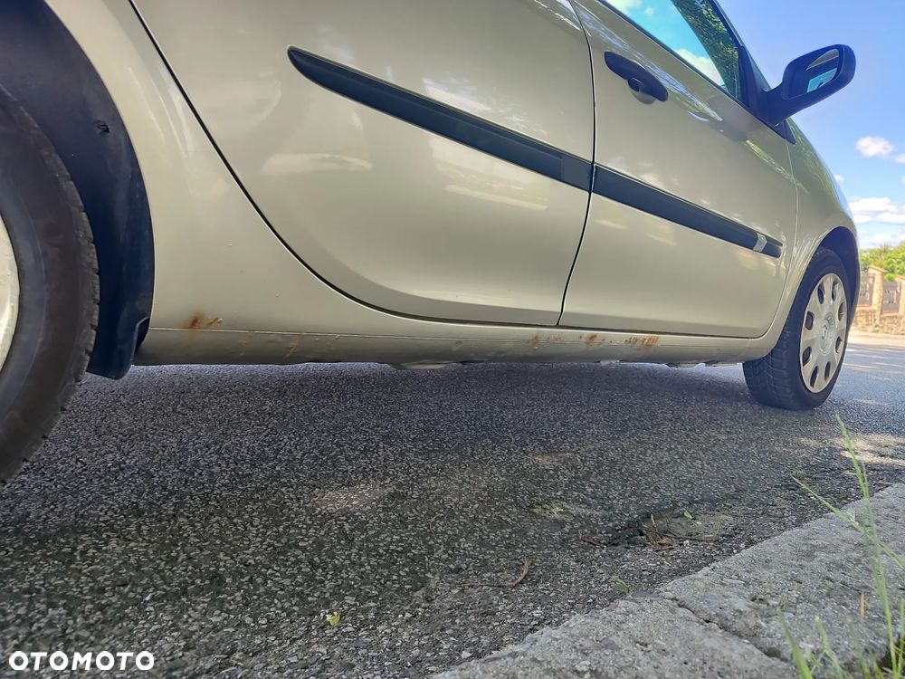 Renault Clio 1.2 16V Wind - 19