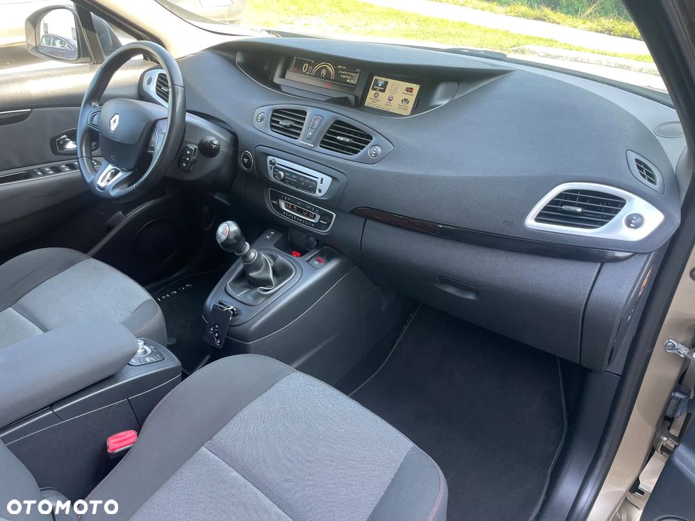 Renault Scenic ENERGY TCe 130 BOSE EDITION - 22
