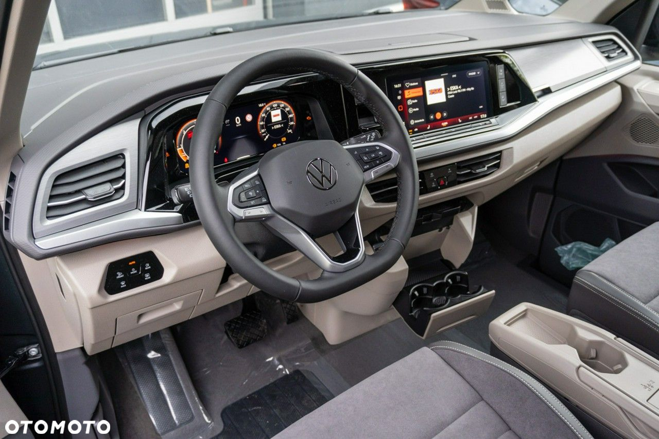 Volkswagen Multivan - 10