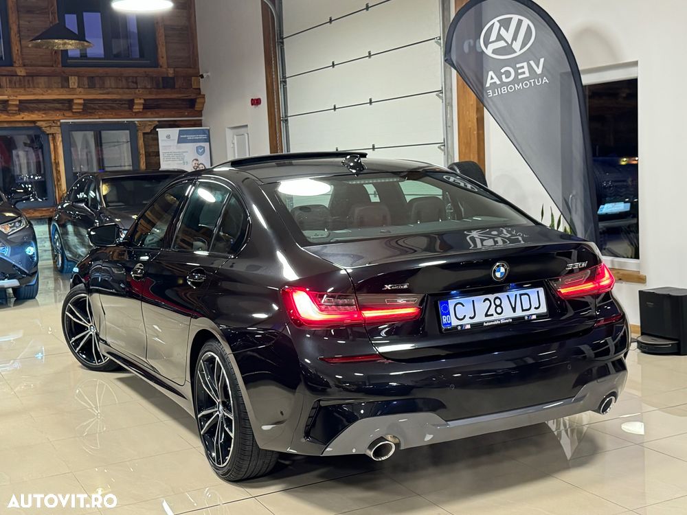 BMW Seria 3 330i xDrive AT - 4