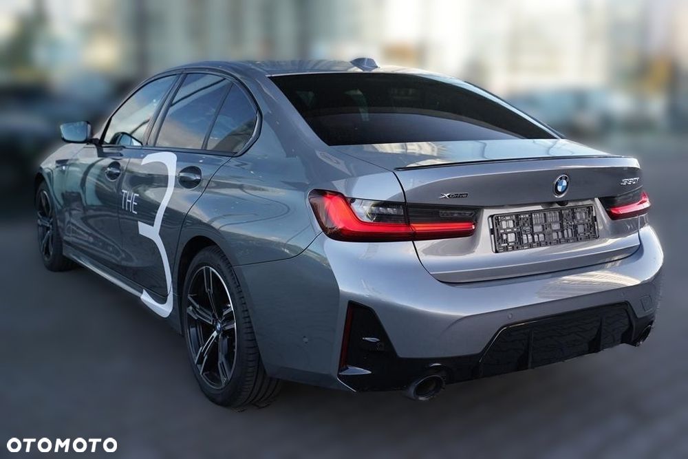 BMW Seria 3 330i xDrive M Sport - 5