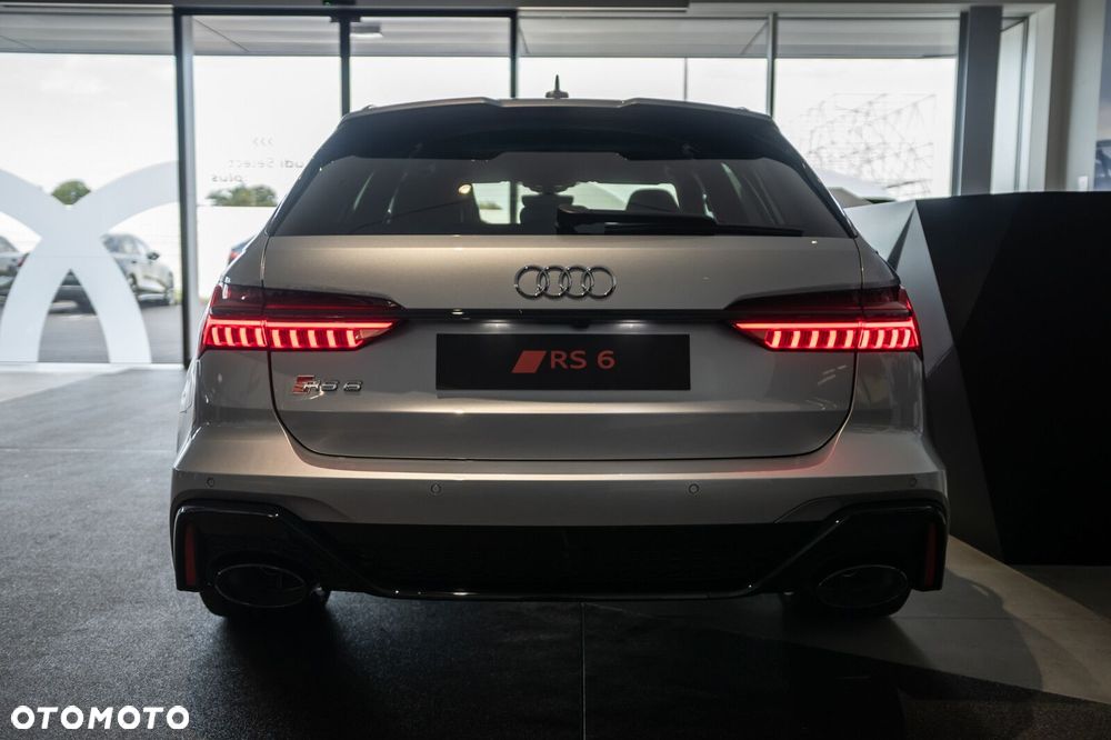 Audi RS6 Avant - 4