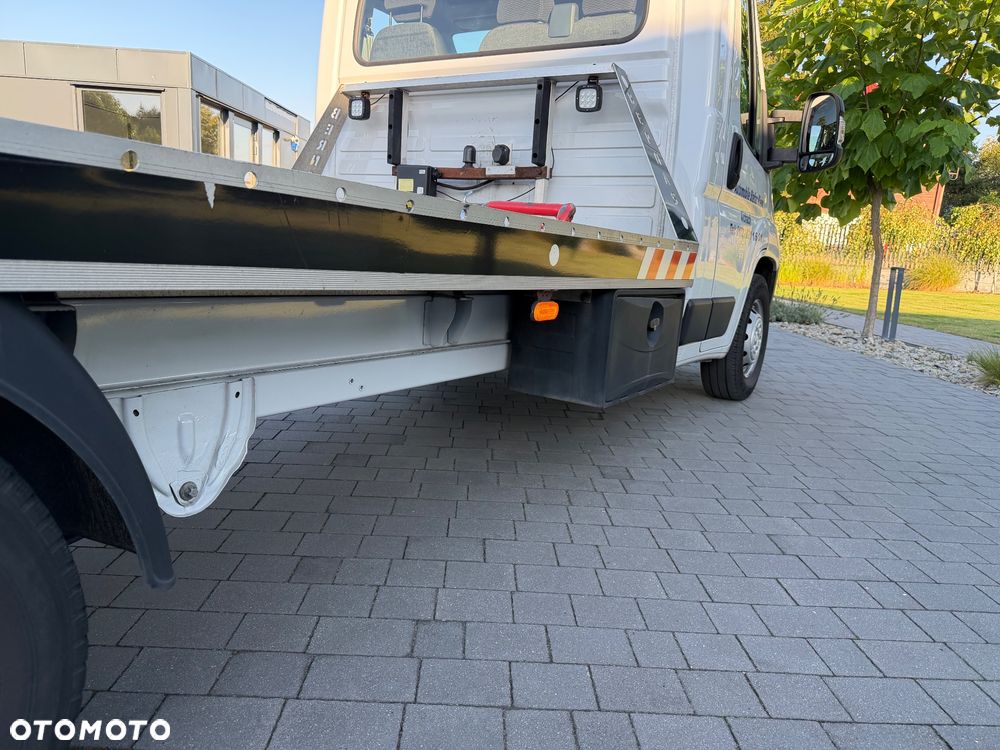 Peugeot Boxer / 140 KM / zabudowa aluminowa / ładowność 1430 kg / hak 3000 kg / sprowadzony z Niemiec - 18