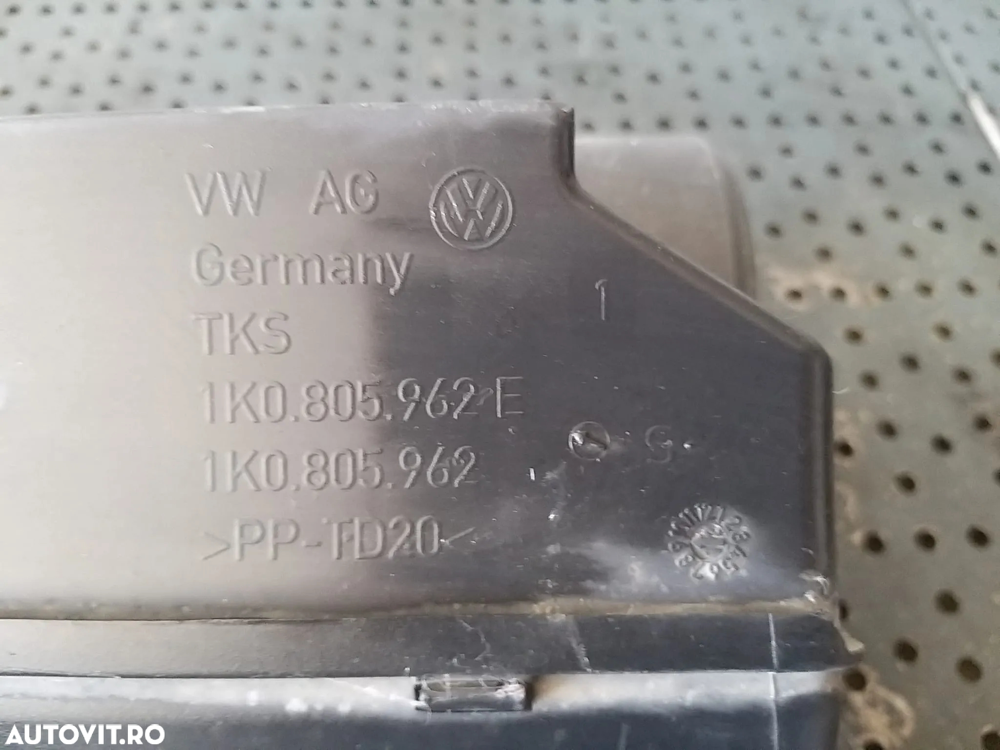 Deflector aer 2.0 tdi vw passat b6 3c 1k0805962 - 2