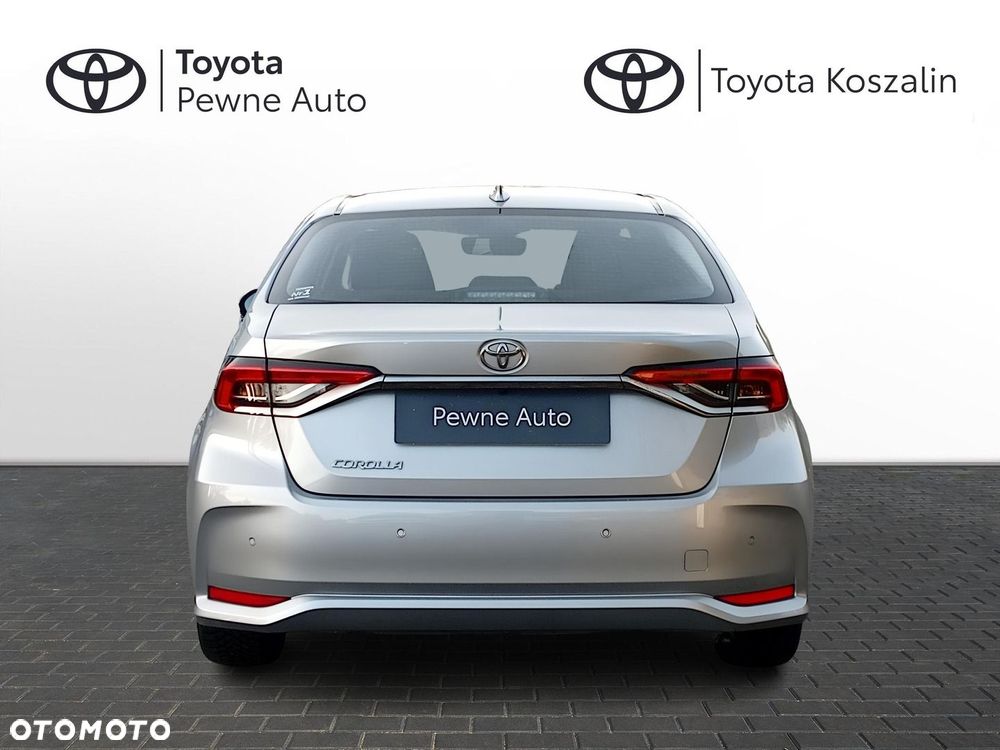 Toyota Corolla - 4