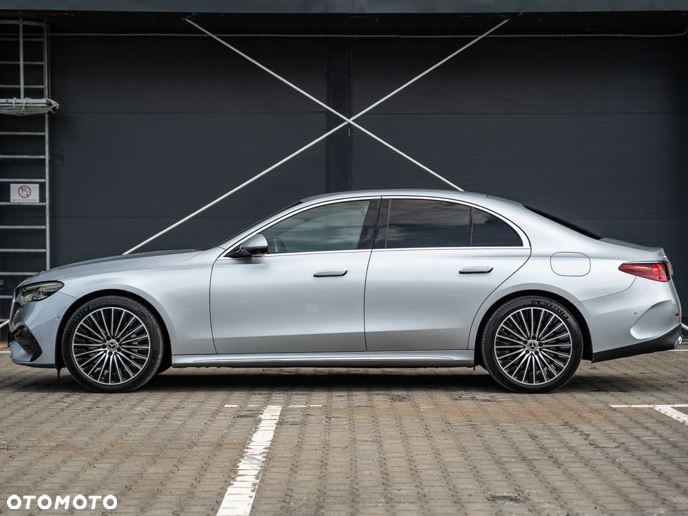 Mercedes-Benz Klasa E 300e 4Matic 9G-TRONIC AMG Line NIGHT Edition - 8