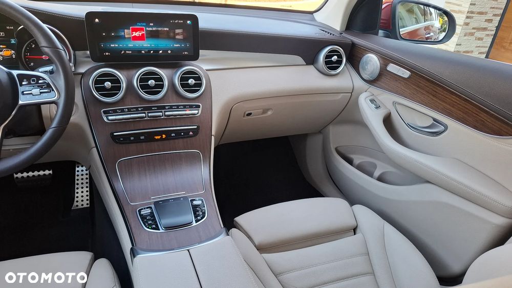 Mercedes-Benz GLC 220 d 4Matic 9G-TRONIC AMG Line - 28
