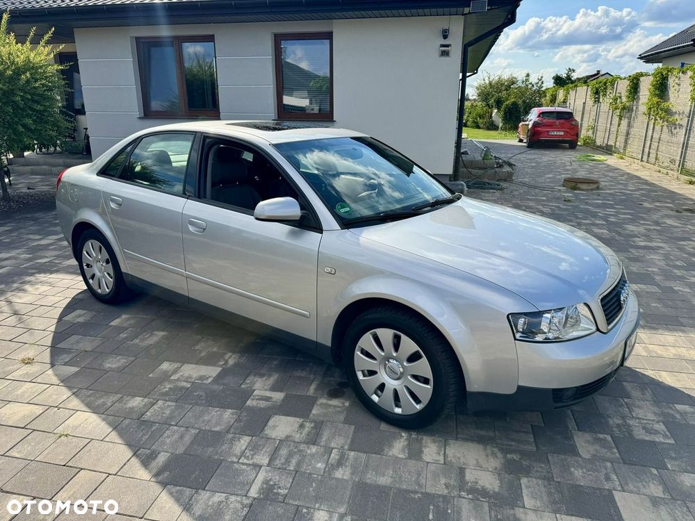 Audi A4 Limousine - 12