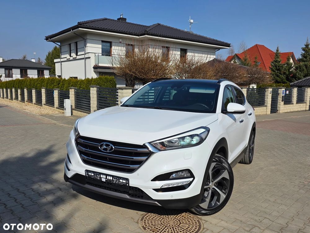 Hyundai Tucson 2.0 CRDI 4WD Automatik Premium - 23