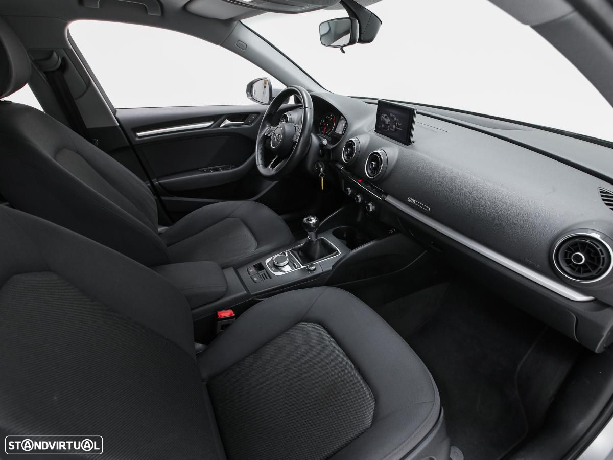Audi A3 Sportback 2.0 TDI - 11