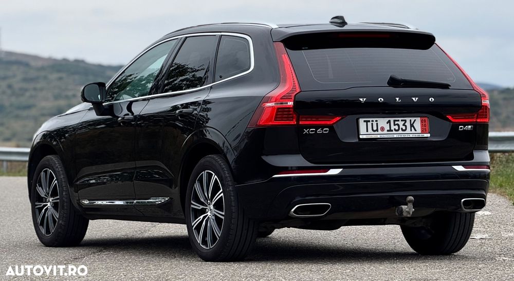 Volvo XC 60 D4 Momentum Pro - 24