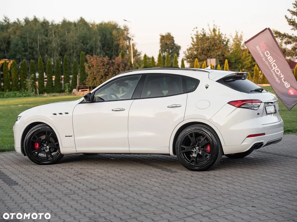 Maserati Levante Granlusso - 12