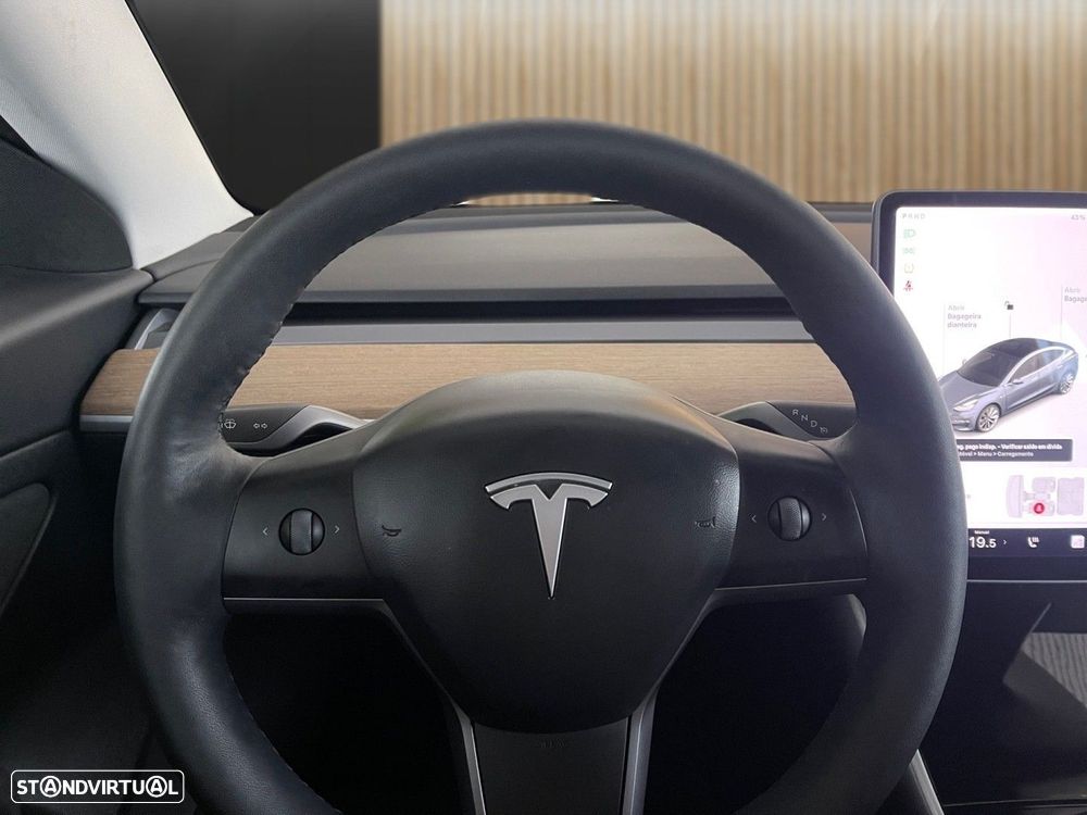 Tesla Model 3 Standard Range Plus RWD - 3