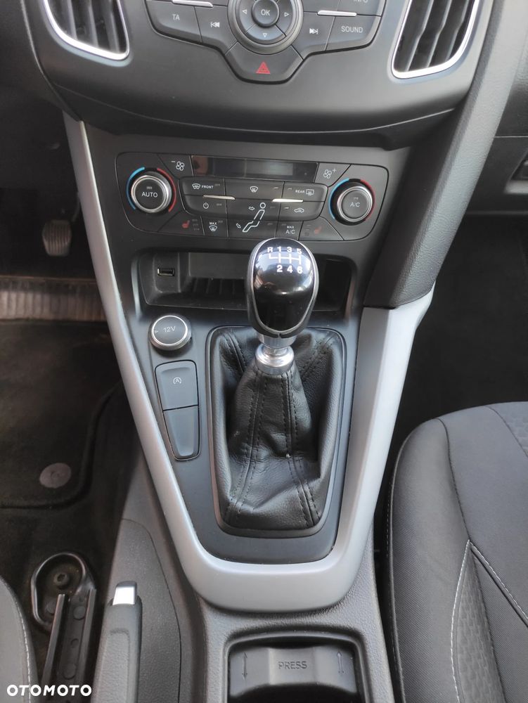 Ford Focus 1.0 EcoBoost SYNC Edition ASS - 10