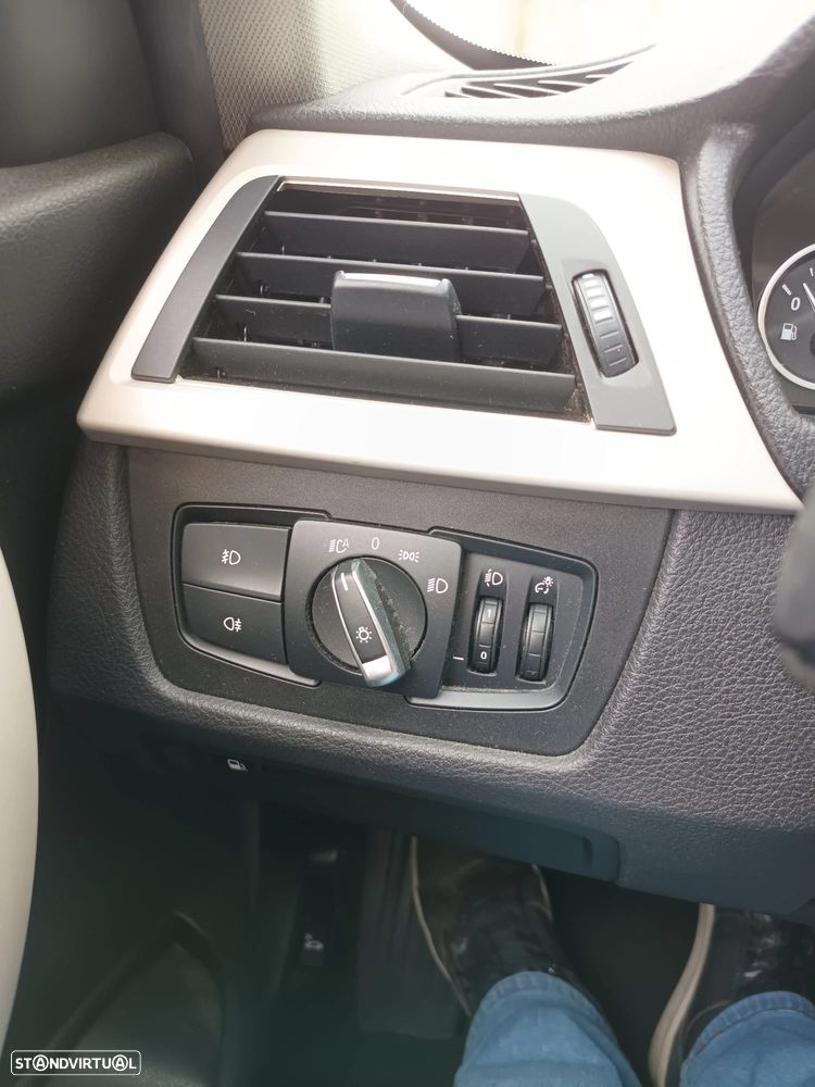 BMW 330 e iPerformance - 14