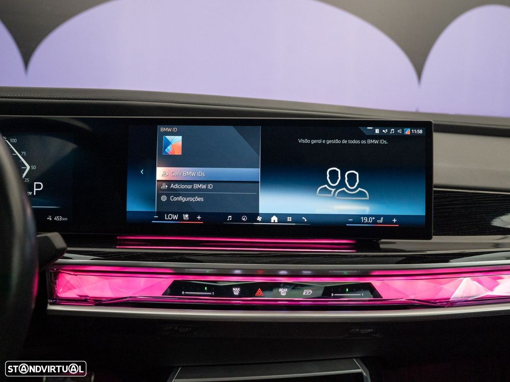 BMW i7 xDrive60 Pack Desportivo M - 36