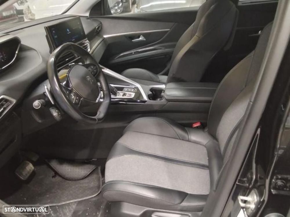 Peugeot 5008 - 3