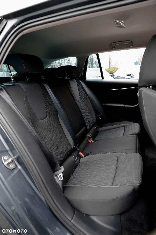 Skoda Octavia 2.0 TDI SCR Ambition DSG - 12